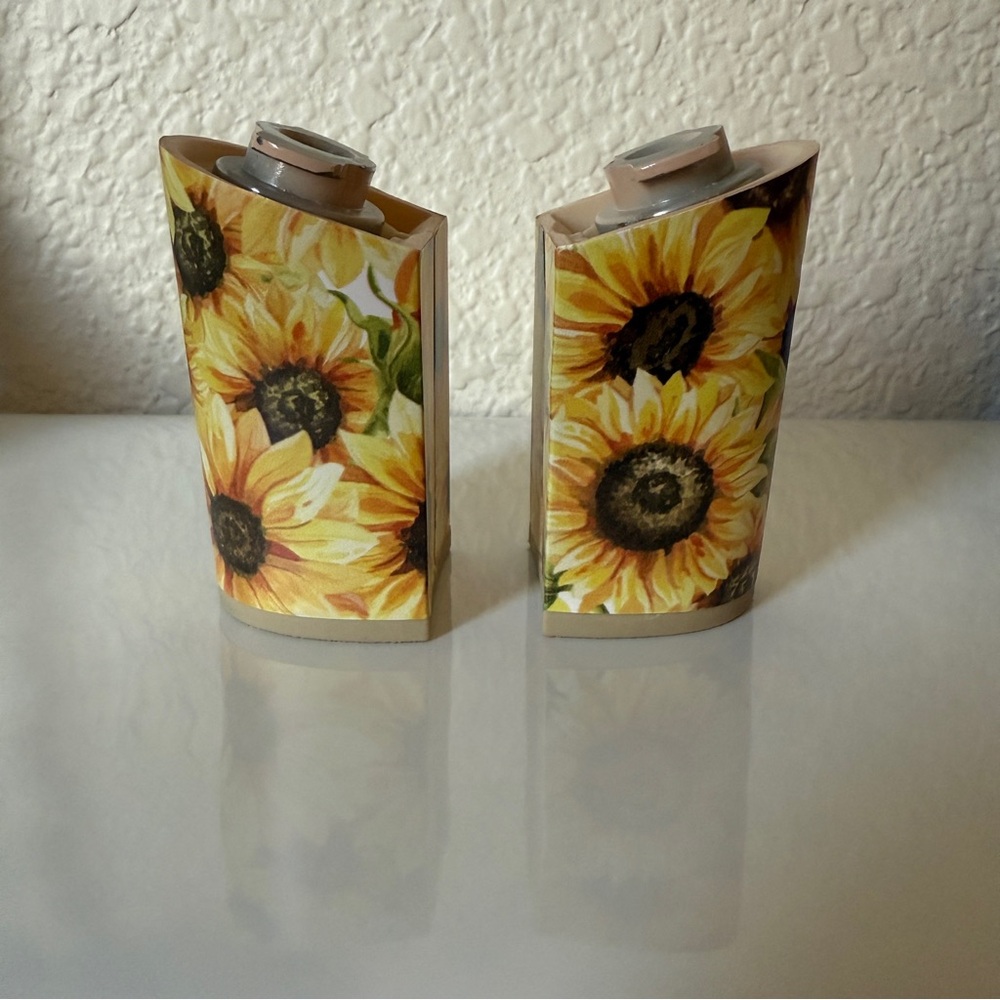 Pashion Footwear v1.0 Custom Sunflower Cluster 4 Inch Block Heels - Picture 5 of 11